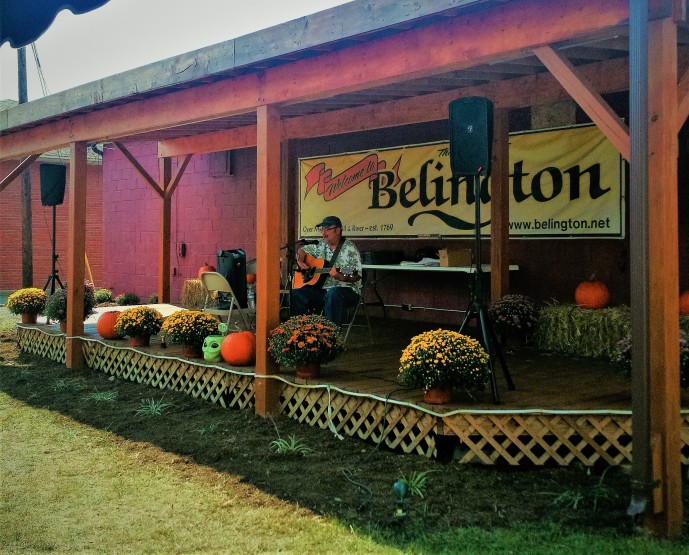 belington fall fest 2019 singer on stage